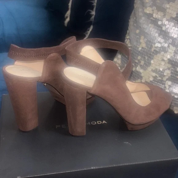 Pelle Moda Dark Brown Peep-Toe Heels - Picture 11 of 12